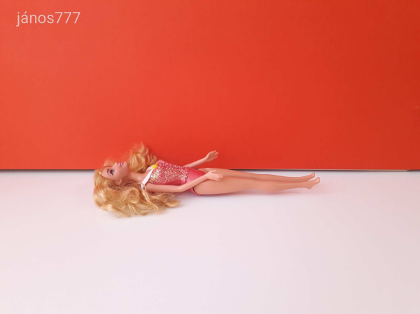 Eredeti Mattel Disney Princess CSIPKERÓZSIKA hercegnő 29 cm-es Barbie baba figura ! EXTRA