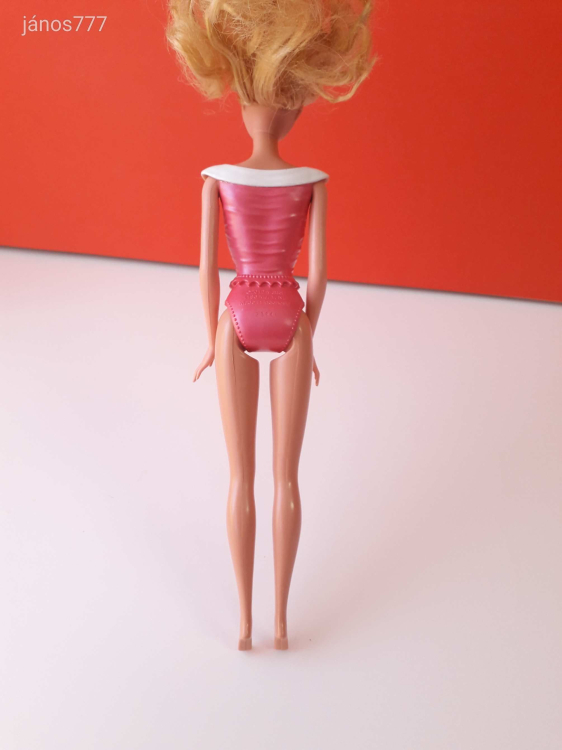 Eredeti Mattel Disney Princess CSIPKERÓZSIKA hercegnő 29 cm-es Barbie baba figura ! EXTRA
