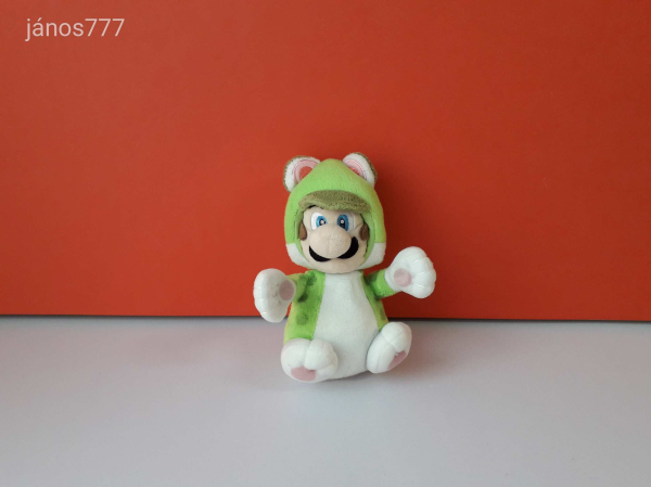 SUPER MARIO 3D LAND LUIGI jelmezben plüss 17 cm-es kabala figura kezei MÁGNESESEK ! EXTRA