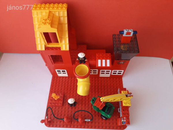 Eredeti LEGO DUPLO Tűzoltóállomás gyakorló épület készlet ! 80db-os EXTRA csomag !!!