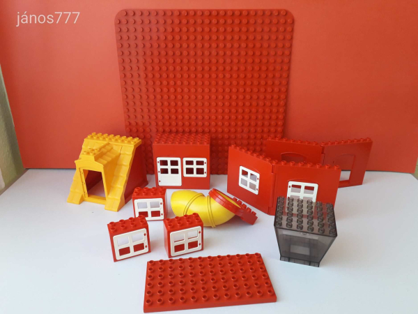 Eredeti LEGO DUPLO Tűzoltóállomás gyakorló épület készlet ! 80db-os EXTRA csomag !!!