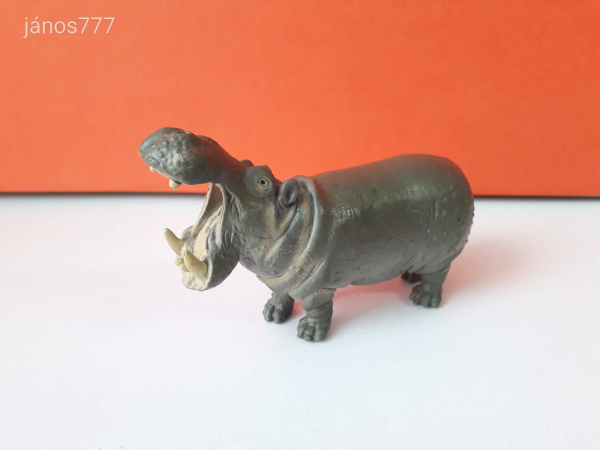 Eredeti Schleich viziló állatfigura !! 11x7,5cm ! 1996-os kiadás ! Schleich 14132
