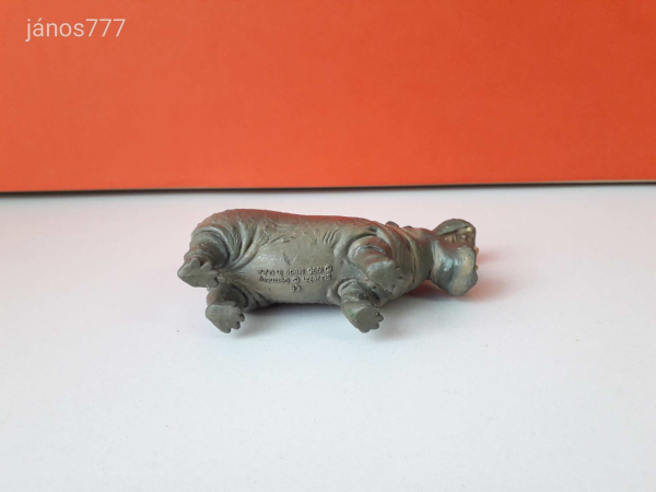 Eredeti Schleich viziló állatfigura !! 11x7,5cm ! 1996-os kiadás ! Schleich 14132