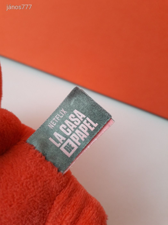 Eredeti Netflix La Casa de Papel A Nagy pénzrablás Money Heist plüss kabala figura 20 cm