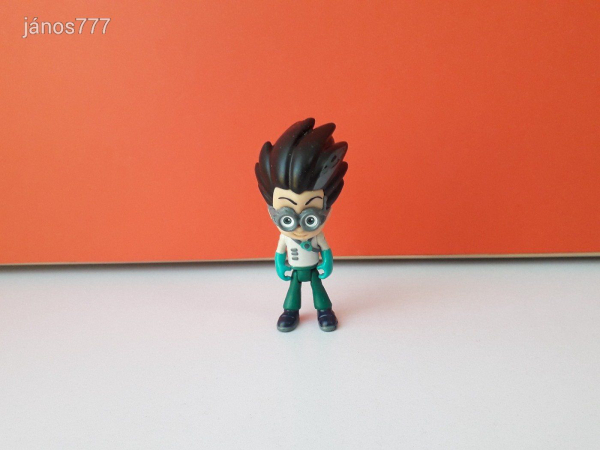 Eredeti Frog Box PJ Masks Pizsihősök Romeo figura !! 10cm