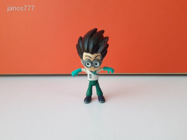 Eredeti Frog Box PJ Masks Pizsihősök Romeo figura !! 10cm