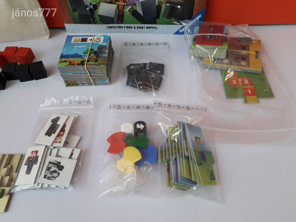 Eredeti Ravensburger Minecraft Heroes of the village társasjáték !