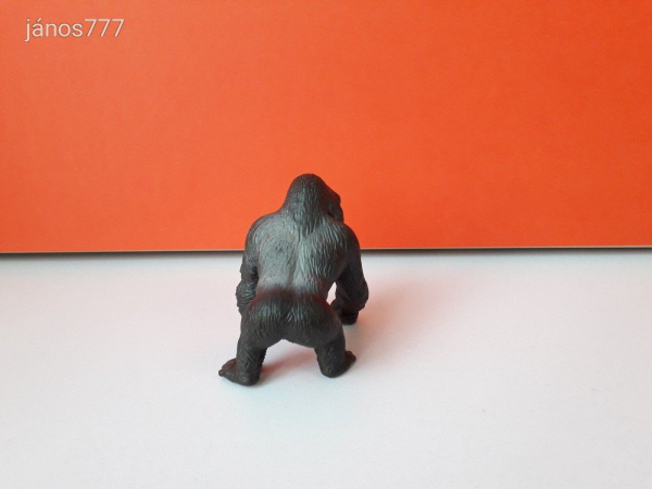 Eredeti Schleich gorilla állatfigura !! 8x7cm ! 2001-es kiadás !! Schleich 14196