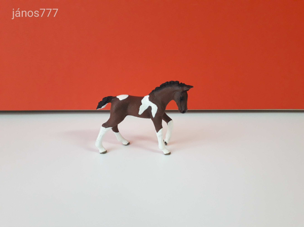 Eredeti Schleich ló csikó állatfigura ! 8,5x7cm !! 2013-as kiadás !! Schleich 13758