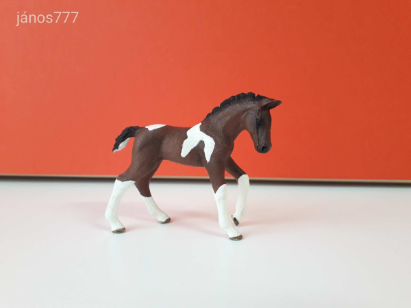 Eredeti Schleich ló csikó állatfigura ! 8,5x7cm !! 2013-as kiadás !! Schleich 13758