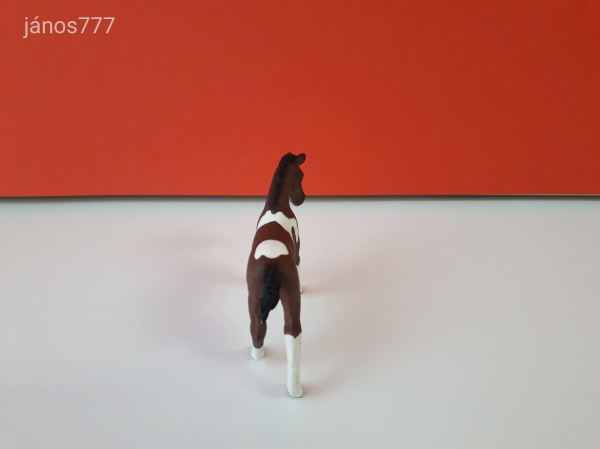 Eredeti Schleich ló csikó állatfigura ! 8,5x7cm !! 2013-as kiadás !! Schleich 13758