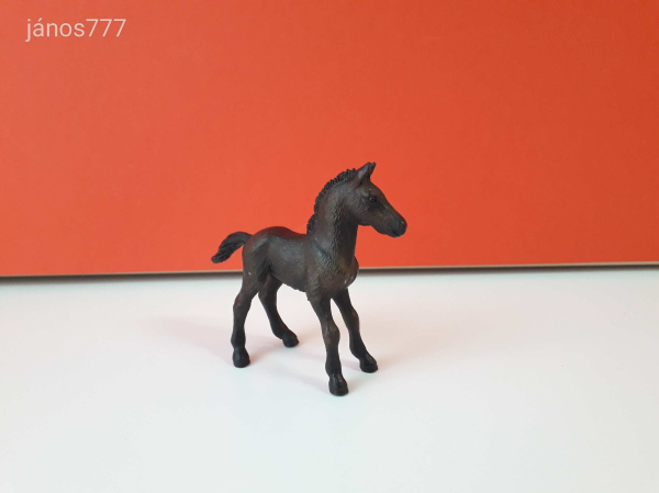 Eredeti Schleich ló csikó Fríz csikó állatfigura ! 8,5x8cm !! 2006-os kiadás !! Schleich 13622