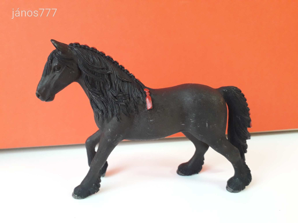 Eredeti Schleich ló Fríz kanca állatfigura !! 14x10,5cm ! 2013-as kiadás ! Schleich 13749