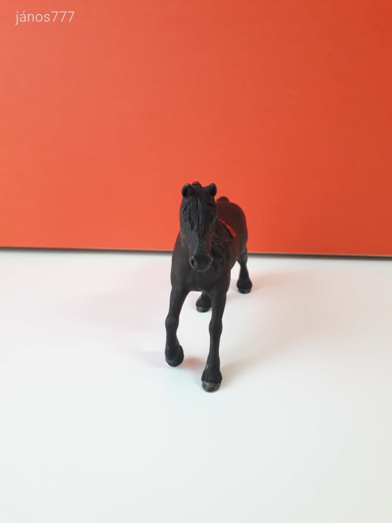 Eredeti Schleich ló Fríz kanca állatfigura !! 14x10,5cm ! 2013-as kiadás ! Schleich 13749