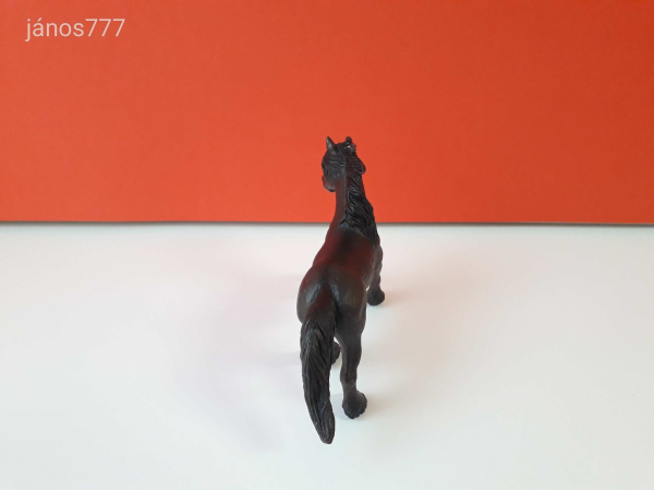Eredeti Schleich ló állatfigura ! 15x11cm ! 2005-ös kiadás ! Schleich 13604
