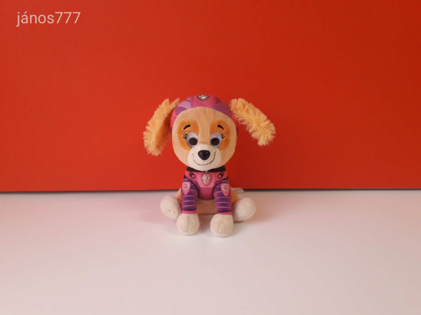 Eredeti Paw Patrol A Mancs őrjárat SKYE kutya plüss kabala figura 17 cm-es plüssfigura