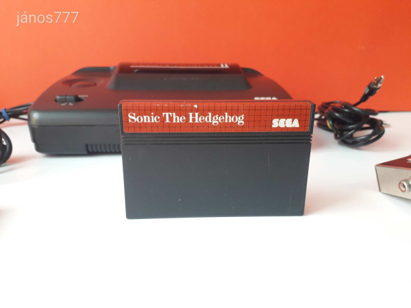 Eredeti SEGA Master System II konzol gép + kiegészítők 2 játékkal !!!