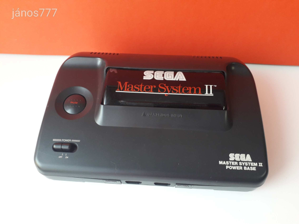 Eredeti SEGA Master System II konzol gép + kiegészítők 2 játékkal !!!
