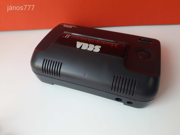 Eredeti SEGA Master System II konzol gép + kiegészítők 2 játékkal !!!