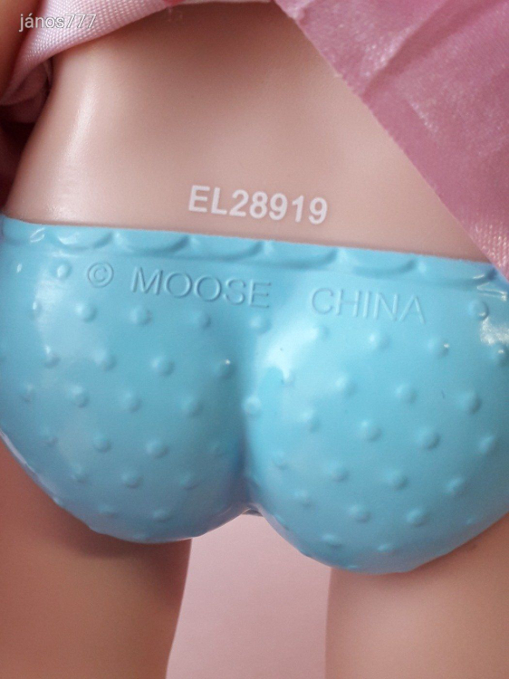 Eredeti Moose KINDI KIDS baba 27 cm-es nagy játékbaba EXTRA !!