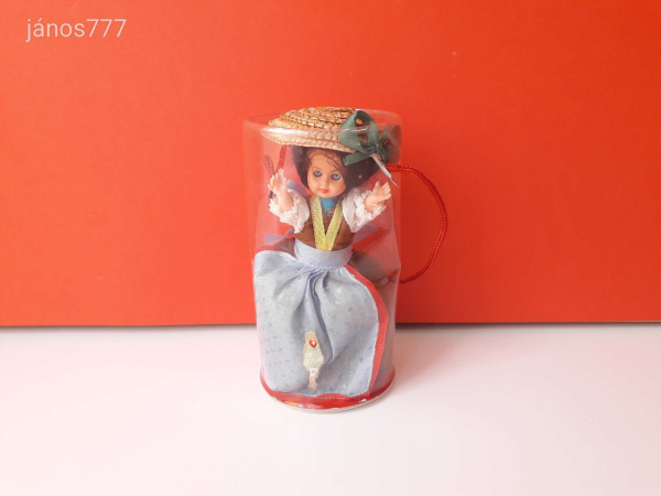 NÉPVISELETI BABA retro régi baba népviseletben 12 cm-es pislogós baba ! EXTRA