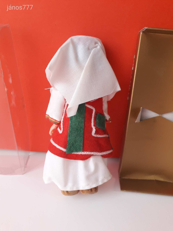 NÉPVISELETI BABA retro régi baba népviseletben 18 cm-es baba ! EXTRA