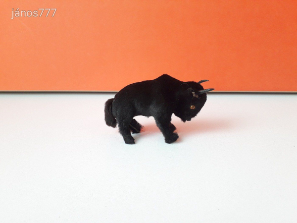 BIKA 7,5 cm-es MINI retro vintage fekete bika kabala figura !! EXTRA !