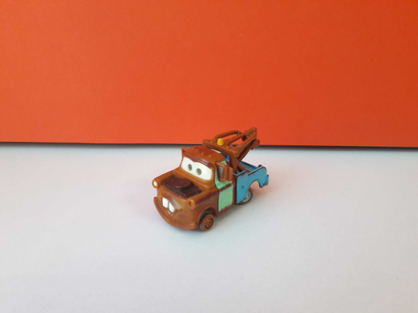 Eredeti Disney Villám barátja Matuka Cimbi autó !! 8cm ! CARS