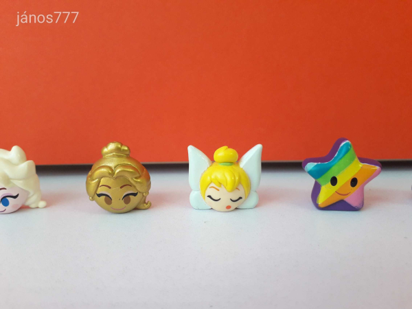 Eredeti Funko Disney mesefigurák Emoji 6db együtt !! Jégvarázs , Szörny Rt , stb ....