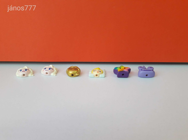 Eredeti Funko Disney mesefigurák Emoji 6db együtt !! Jégvarázs , Szörny Rt , stb ....