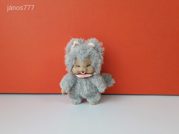 Eredeti NYAMY Monchhichi Moncsicsi szürke Nyamy Moncsi retro kabala figura !! EXTRA !!