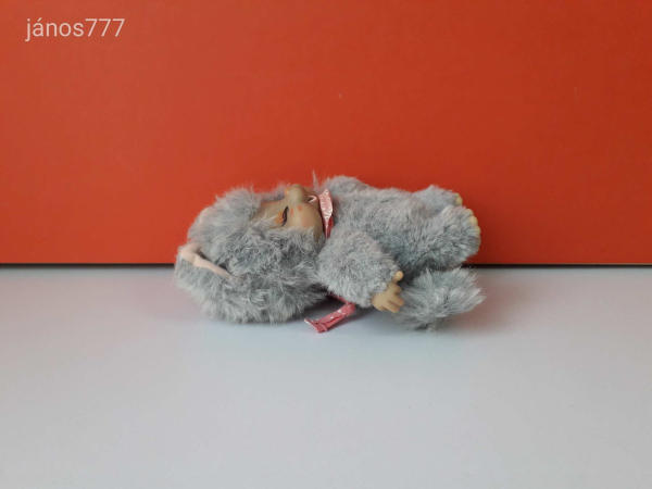 Eredeti NYAMY Monchhichi Moncsicsi szürke Nyamy Moncsi retro kabala figura !! EXTRA !!