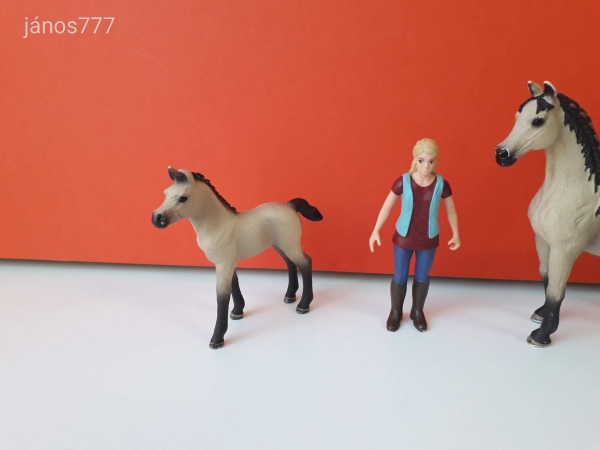 Schleich Arab telivér ló + csikó + ember készlet ! Schleich 42369
