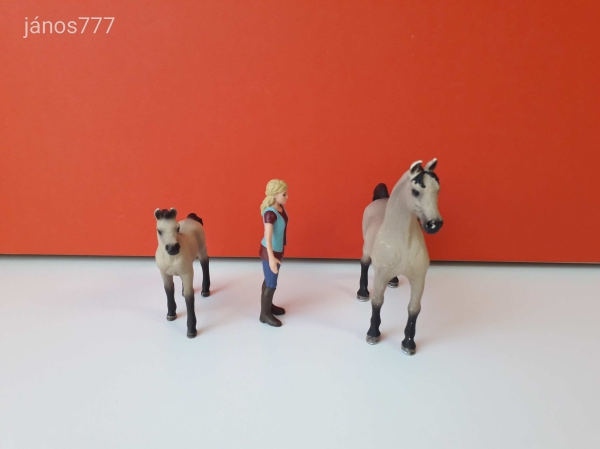 Schleich Arab telivér ló + csikó + ember készlet ! Schleich 42369