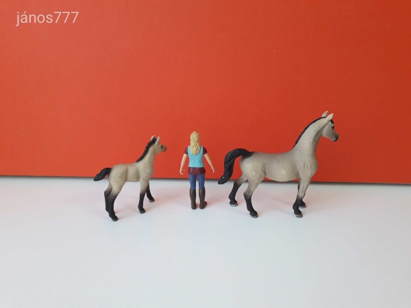 Schleich Arab telivér ló + csikó + ember készlet ! Schleich 42369