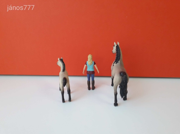 Schleich Arab telivér ló + csikó + ember készlet ! Schleich 42369