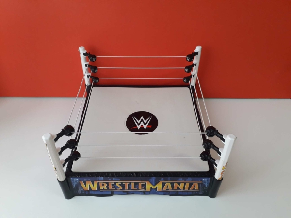 Pankrátor ring WWE WrestleMania eredeti Mattel kiadás 2010-ből ! 34x34cm